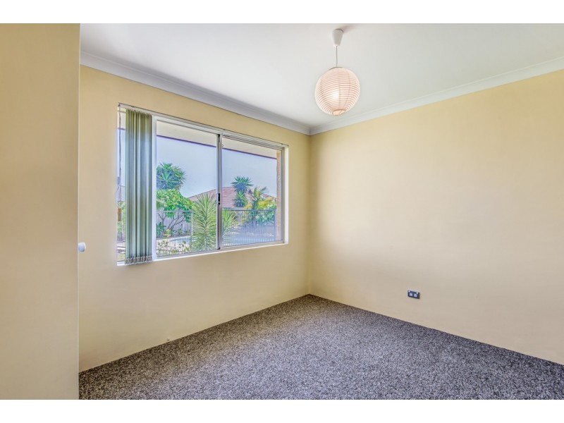 24 Terrigal Pass, Tapping WA 6065