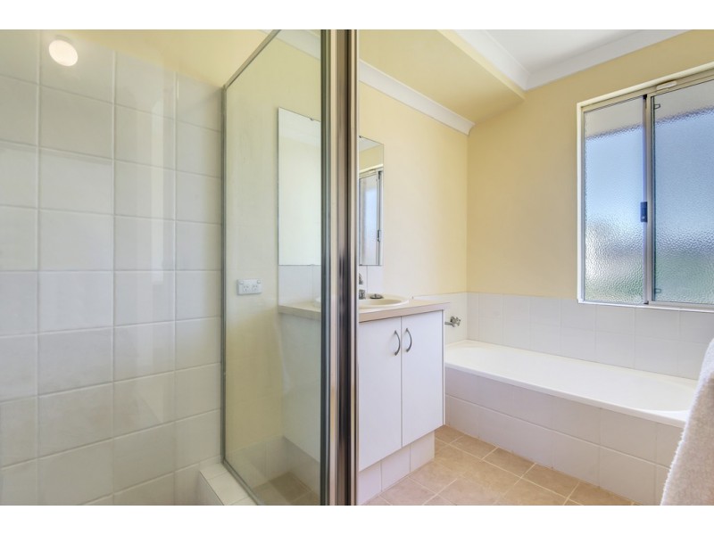 24 Terrigal Pass, Tapping WA 6065