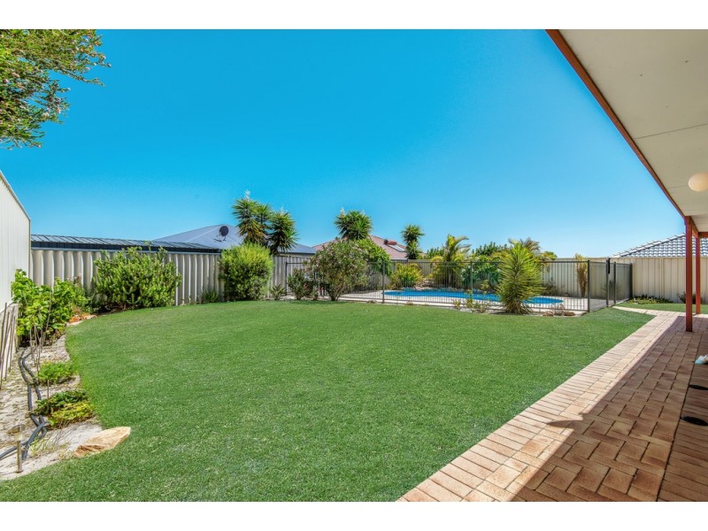 24 Terrigal Pass, Tapping WA 6065