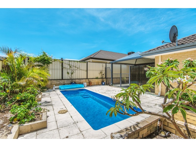 27 Grandoak Drive, Clarkson WA 6030