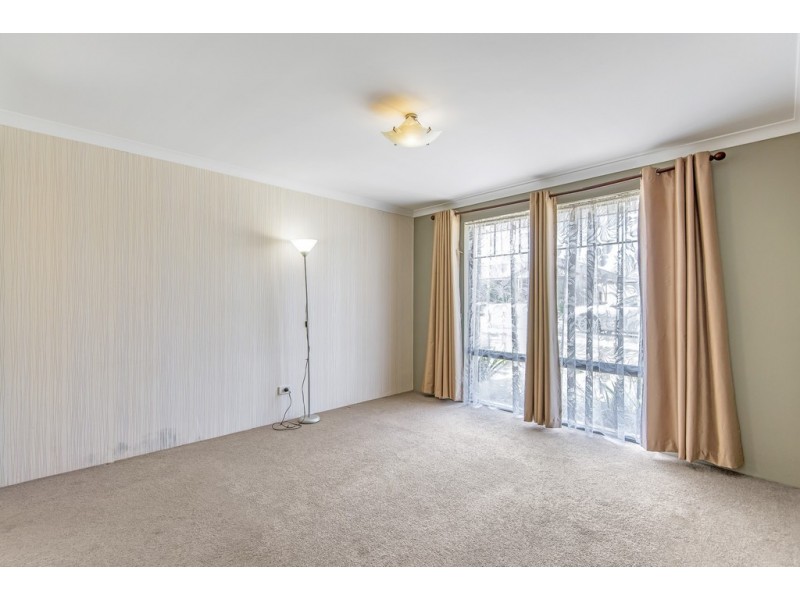 27 Grandoak Drive, Clarkson WA 6030