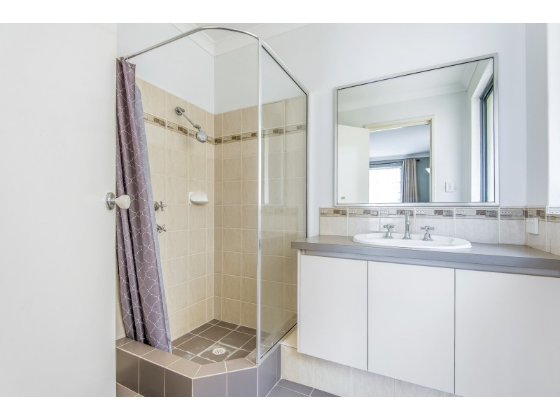 27 Grandoak Drive, Clarkson WA 6030