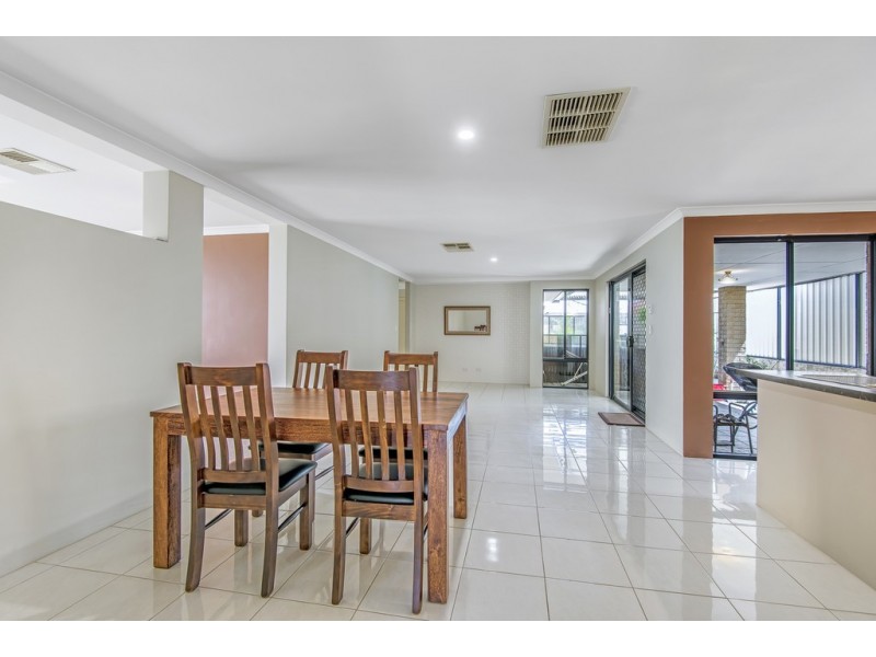 27 Grandoak Drive, Clarkson WA 6030