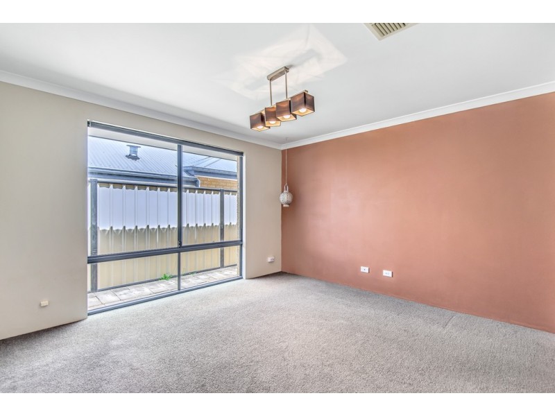 27 Grandoak Drive, Clarkson WA 6030