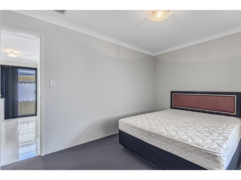 27 Grandoak Drive, Clarkson WA 6030