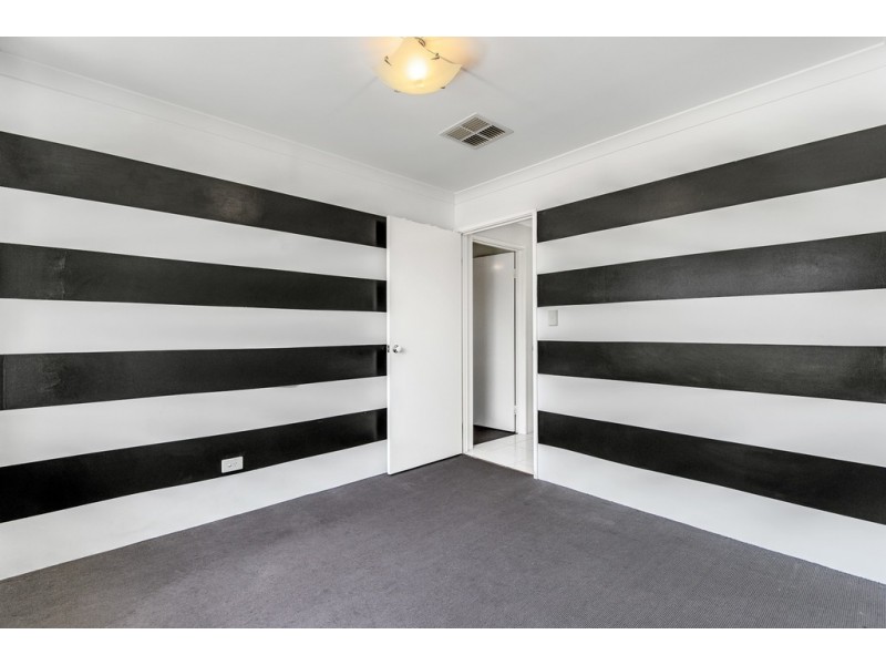 27 Grandoak Drive, Clarkson WA 6030