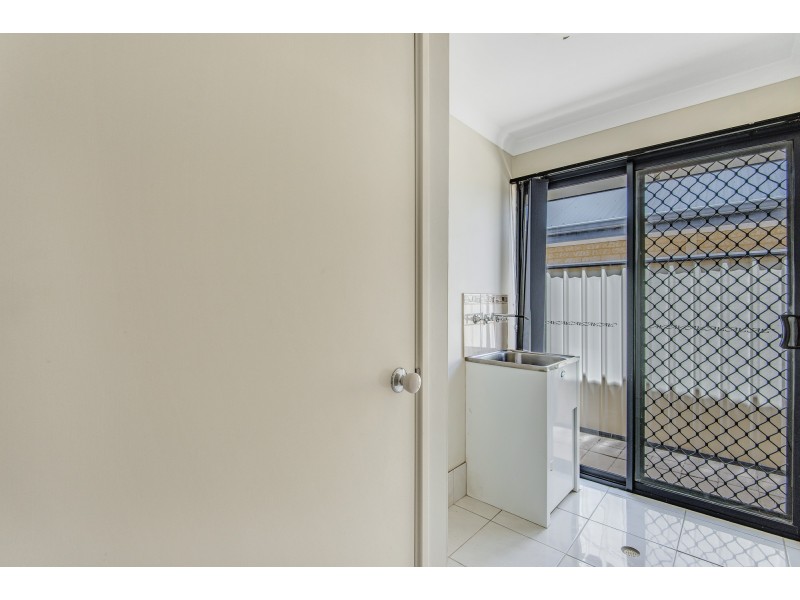 27 Grandoak Drive, Clarkson WA 6030