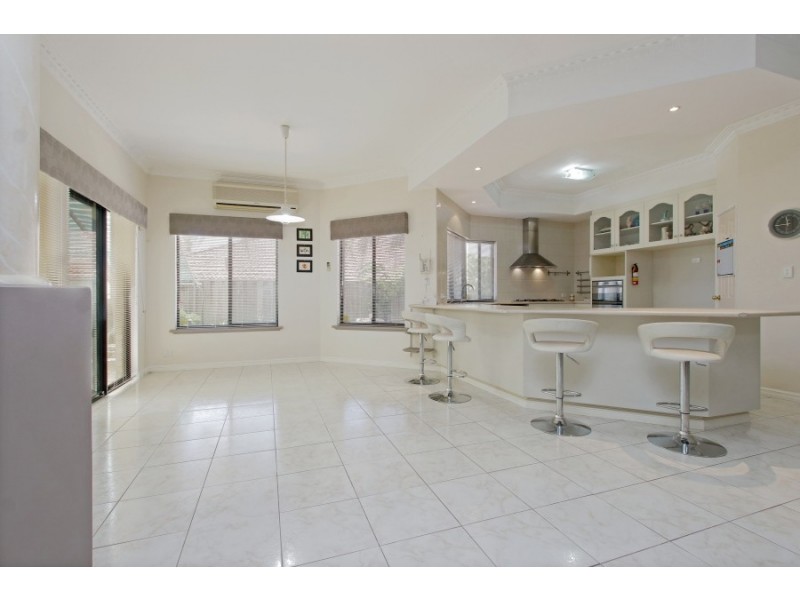 23 Mossfiel Retreat, Landsdale WA 6065