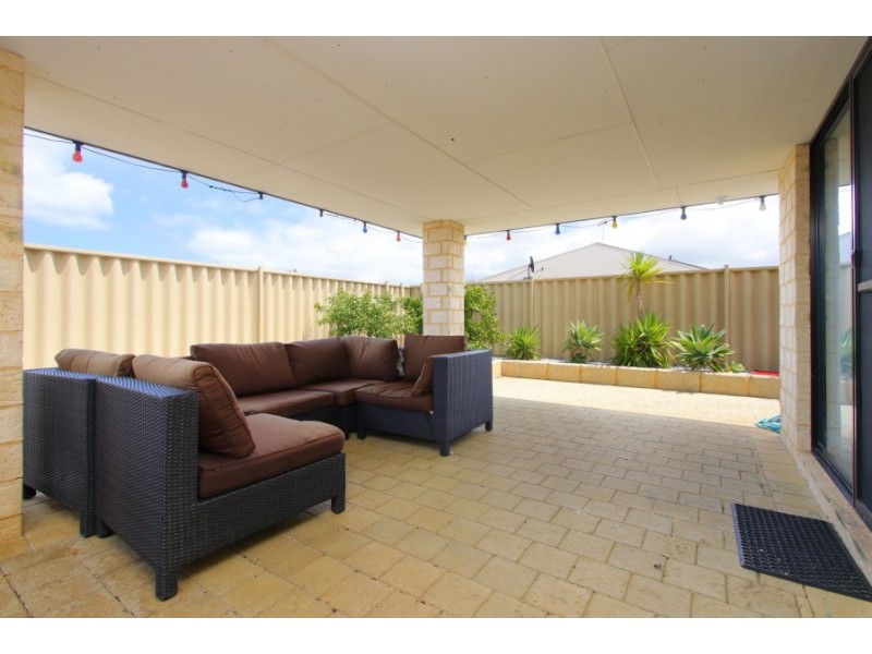 17 Hillsborough Parkway, Ridgewood WA 6030