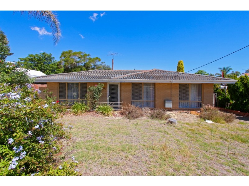 33 Greville Way, Girrawheen WA 6064