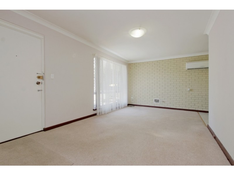 33 Greville Way, Girrawheen WA 6064