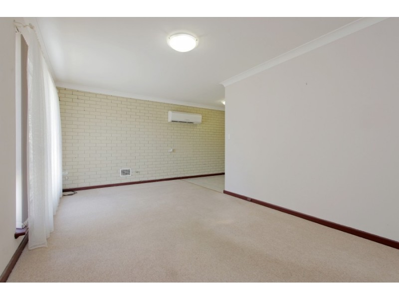 33 Greville Way, Girrawheen WA 6064