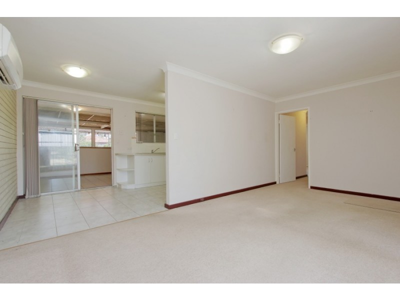 33 Greville Way, Girrawheen WA 6064