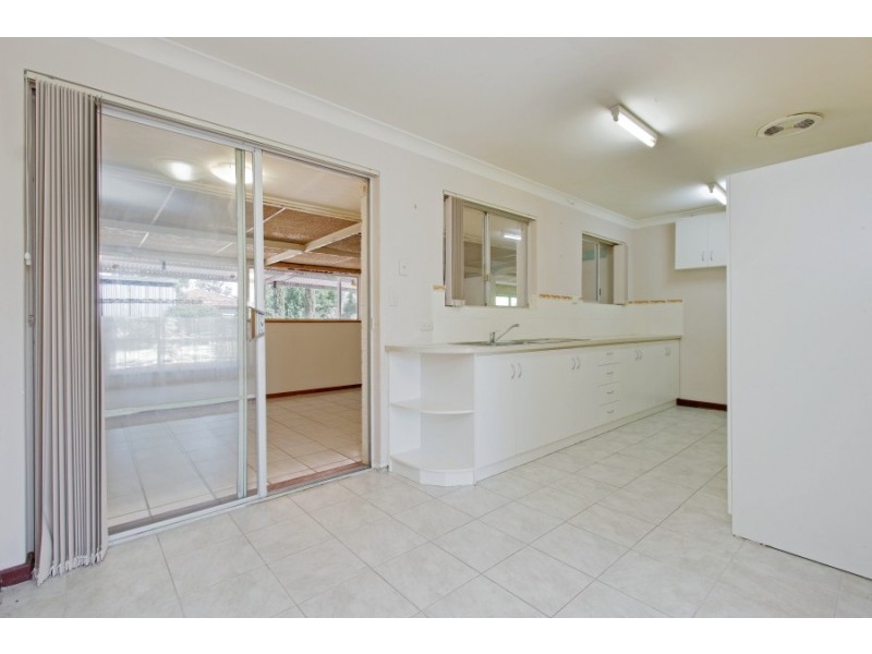 33 Greville Way, Girrawheen WA 6064