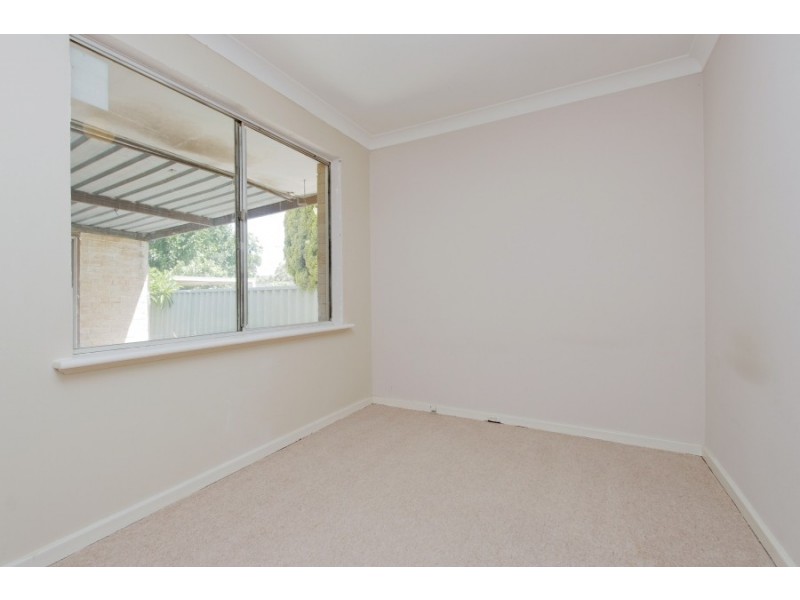 33 Greville Way, Girrawheen WA 6064