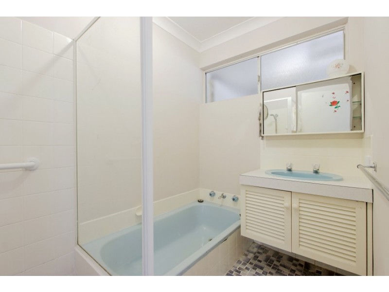 33 Greville Way, Girrawheen WA 6064