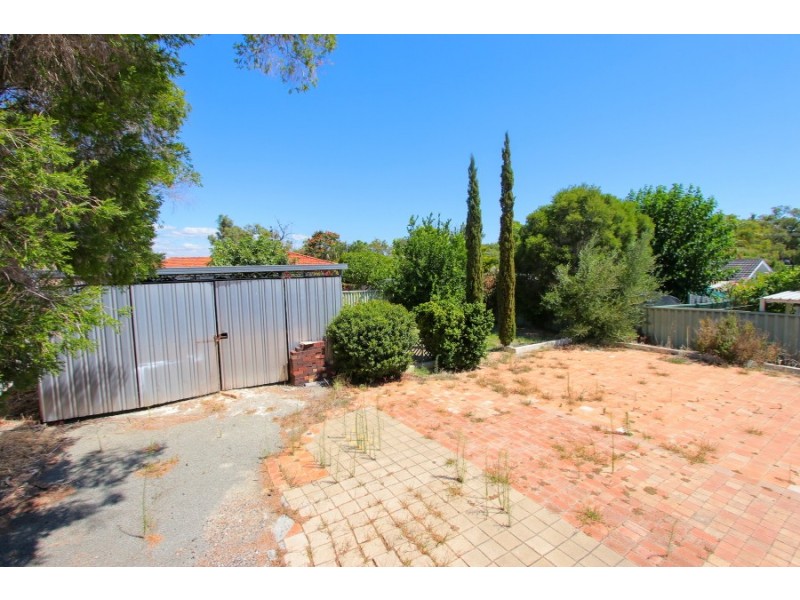 33 Greville Way, Girrawheen WA 6064