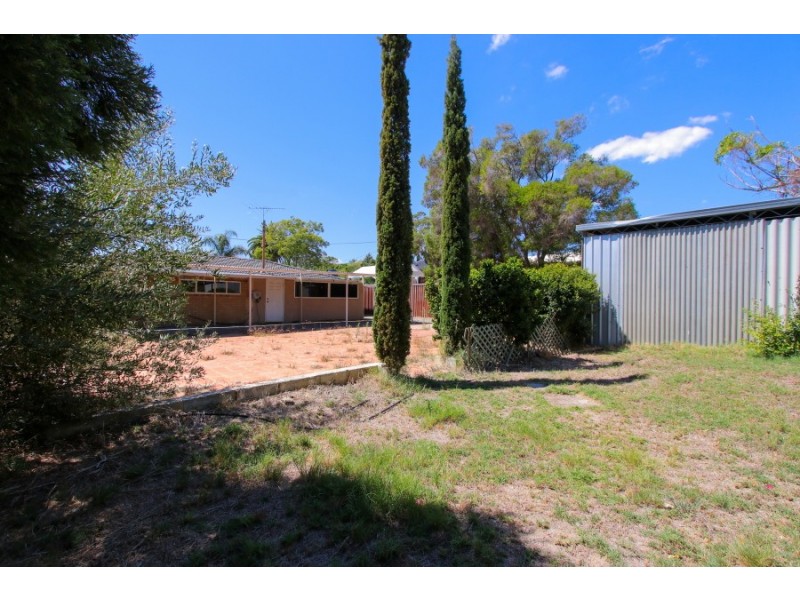 33 Greville Way, Girrawheen WA 6064