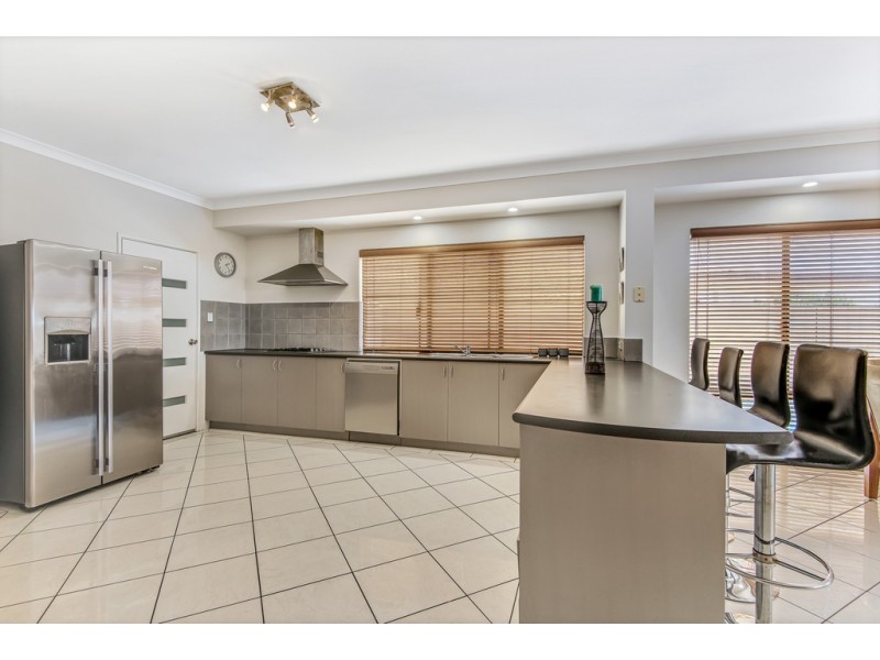 12 Carpenter Chase, Wanneroo WA 6065