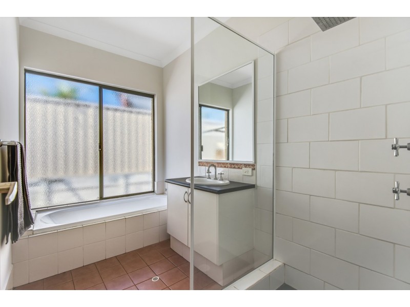 12 Carpenter Chase, Wanneroo WA 6065