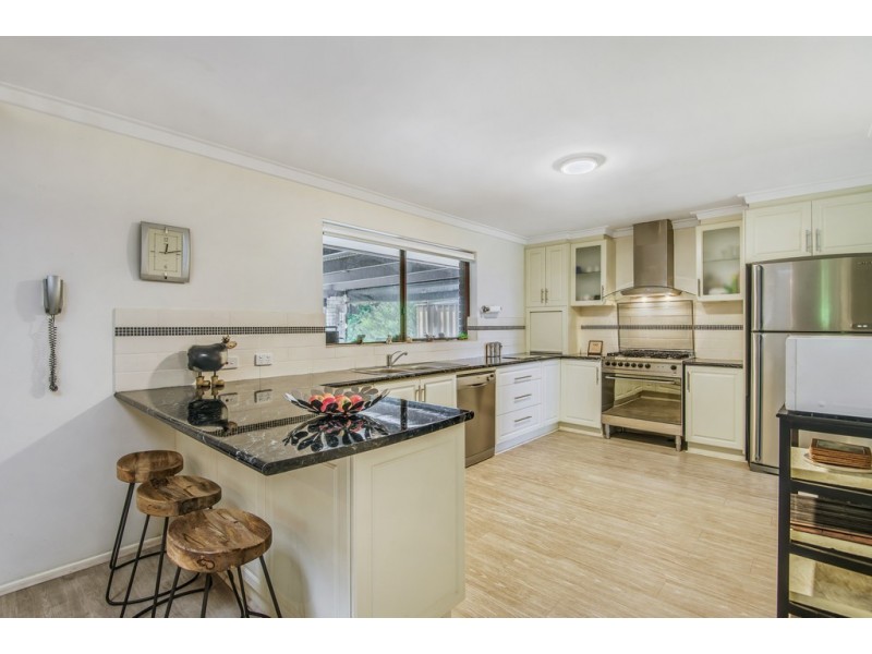 2 Malak Court, Wanneroo WA 6065