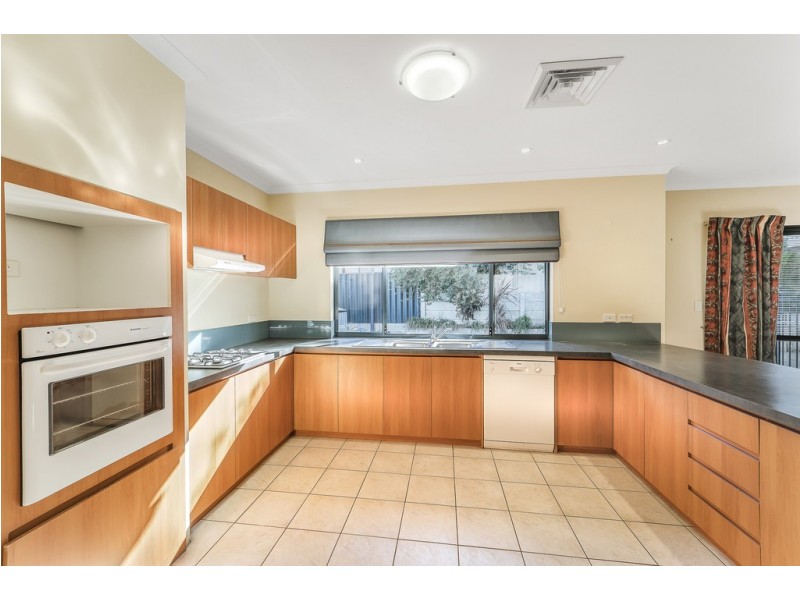 91 Manchester Drive, Hocking WA 6065