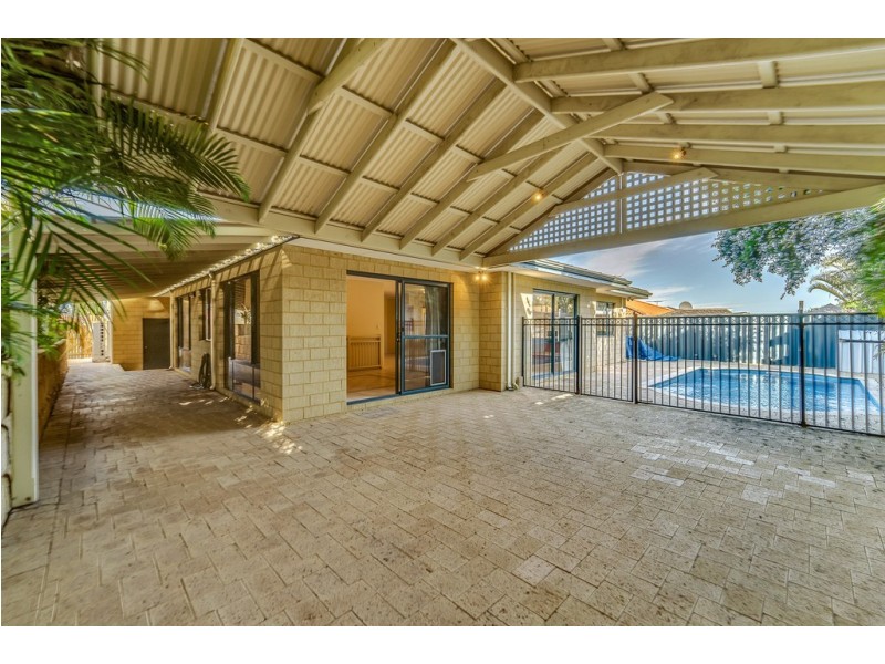 91 Manchester Drive, Hocking WA 6065