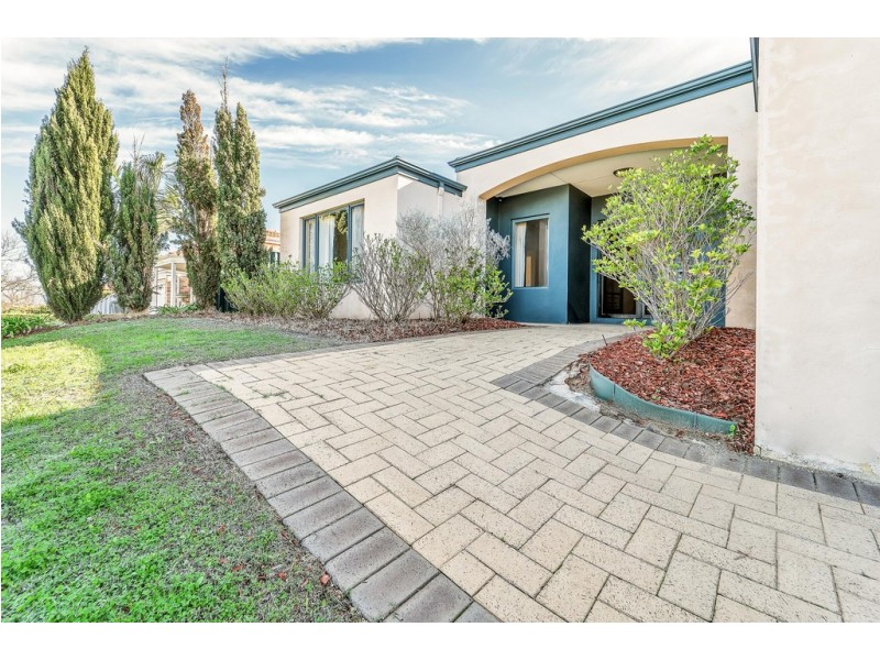 91 Manchester Drive, Hocking WA 6065