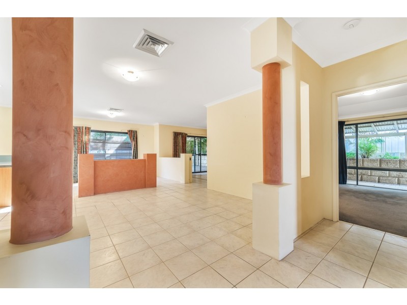 91 Manchester Drive, Hocking WA 6065