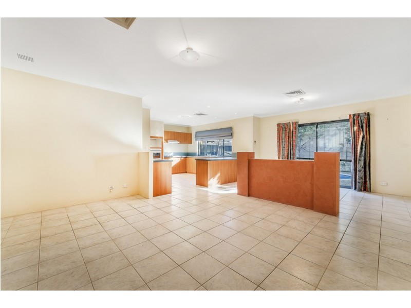 91 Manchester Drive, Hocking WA 6065