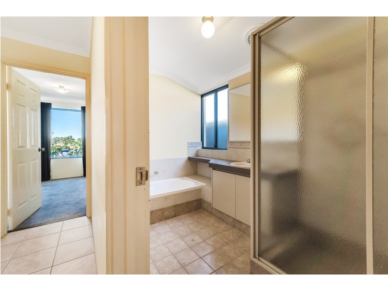 91 Manchester Drive, Hocking WA 6065