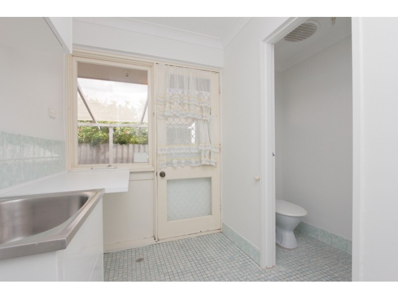 4 Wanill Place, Wanneroo WA 6065