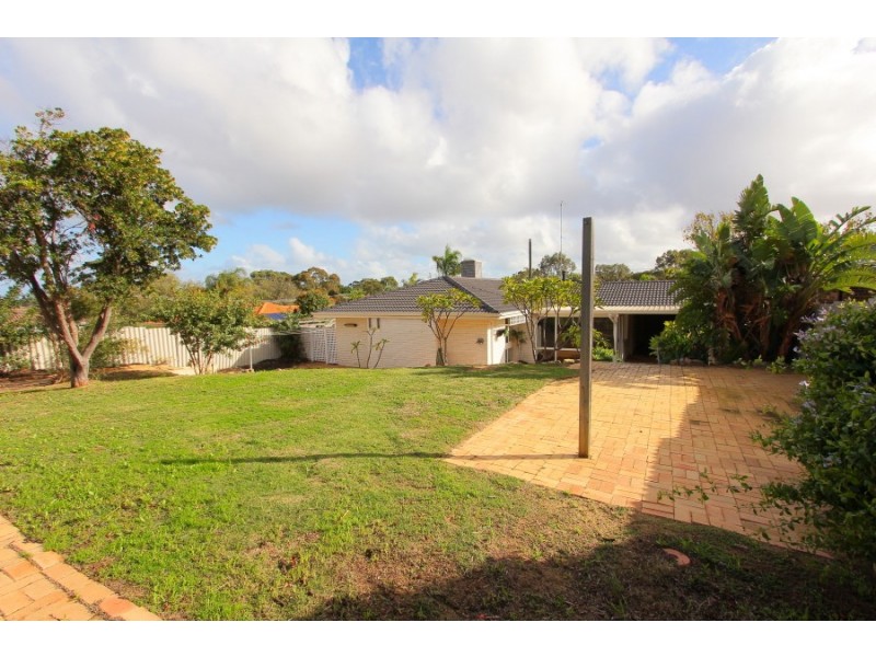 4 Wanill Place, Wanneroo WA 6065