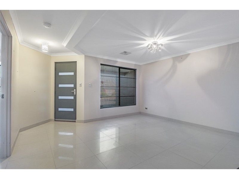 27 Cyandra Loop, Banksia Grove WA 6031