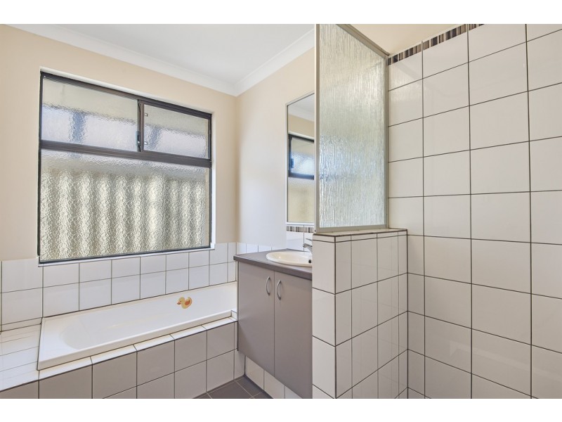 27 Cyandra Loop, Banksia Grove WA 6031