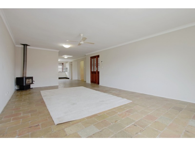 11 Katrine Way, Hamersley WA 6022