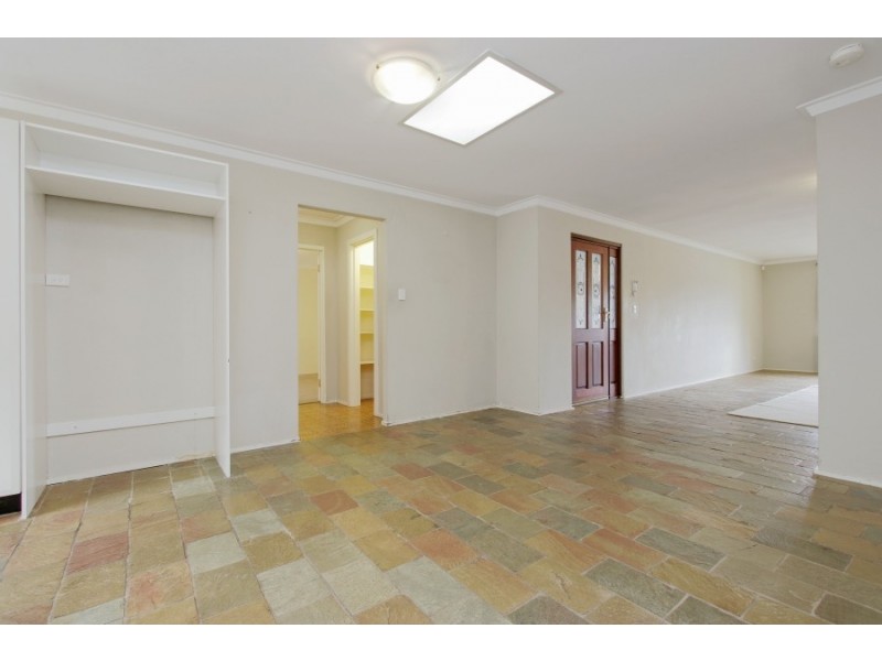 11 Katrine Way, Hamersley WA 6022