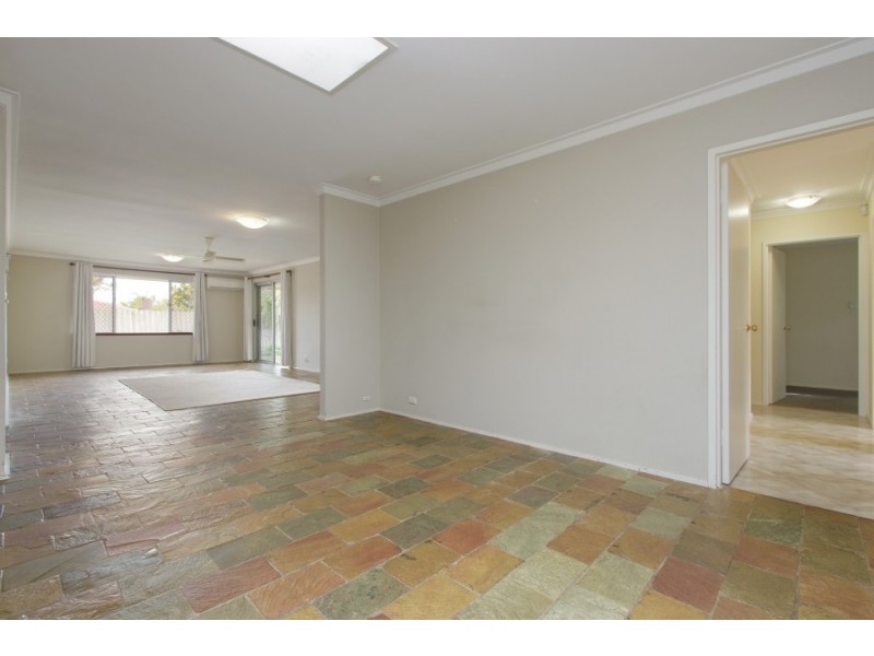 11 Katrine Way, Hamersley WA 6022