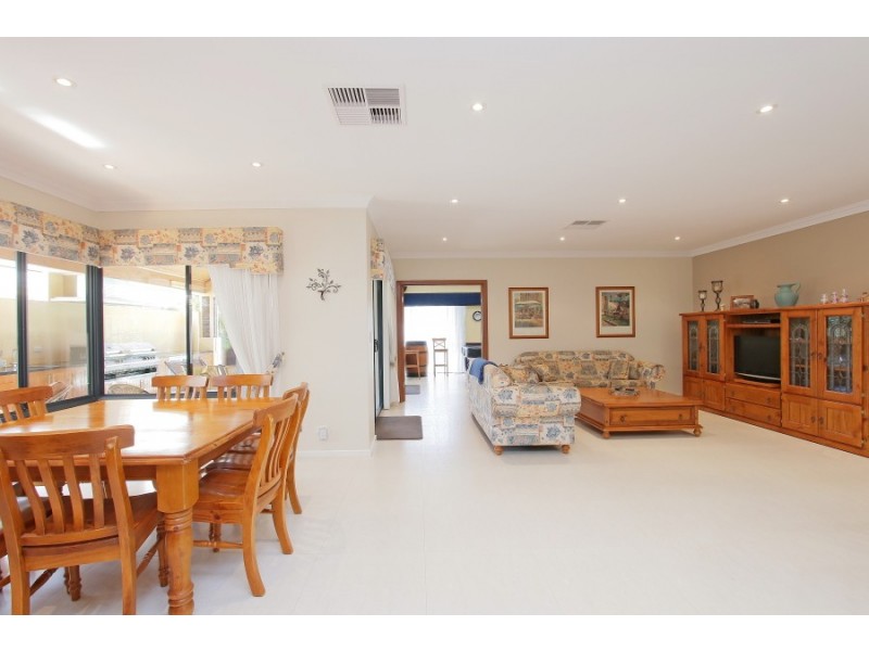 53 Millendon Street, Carramar WA 6031