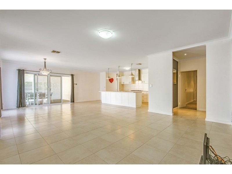 3 Risana Close, Madeley WA 6065