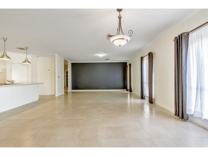 3 Risana Close, Madeley WA 6065