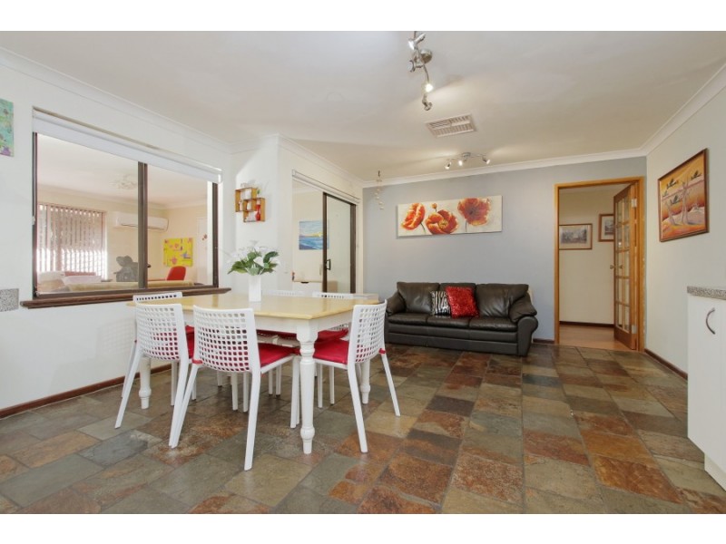 18 Munderee Place, Wanneroo WA 6065