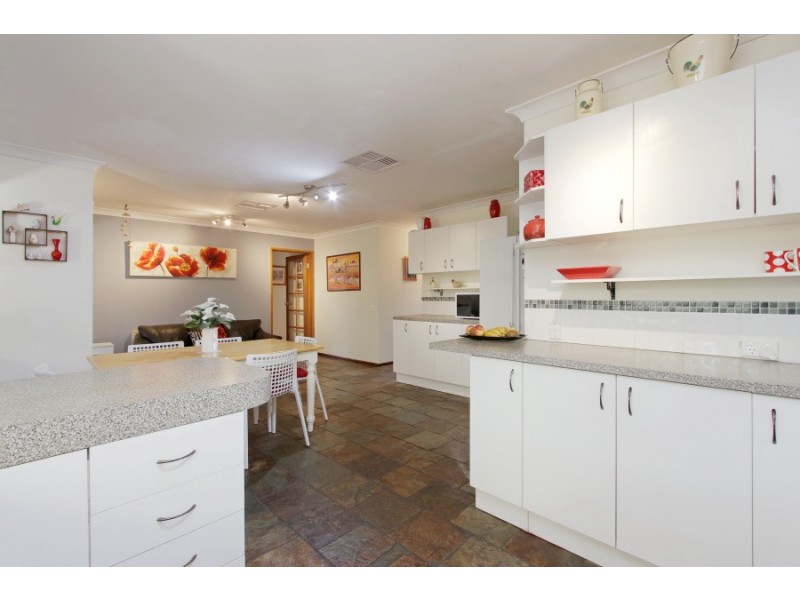 18 Munderee Place, Wanneroo WA 6065