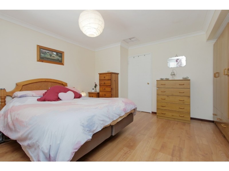 18 Munderee Place, Wanneroo WA 6065