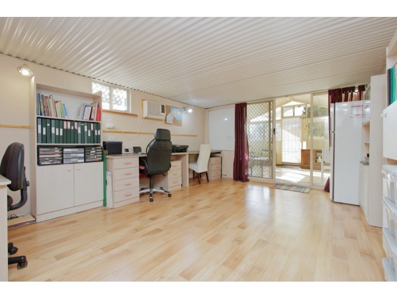 18 Munderee Place, Wanneroo WA 6065