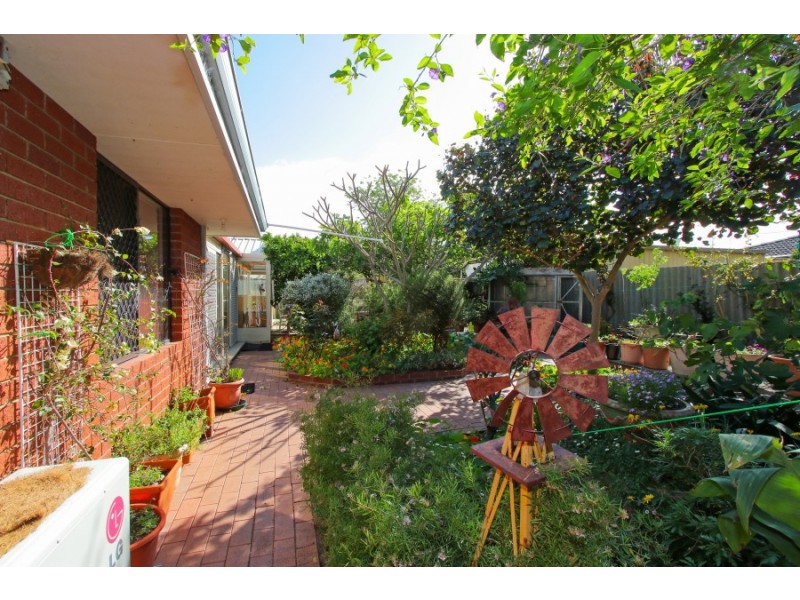 18 Munderee Place, Wanneroo WA 6065