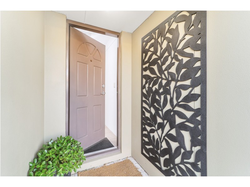 24 Floresta Street, Sinagra WA 6065