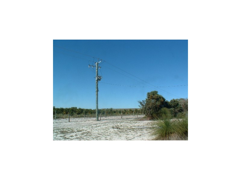 699 Chitna Rd, Neergabby WA 6503