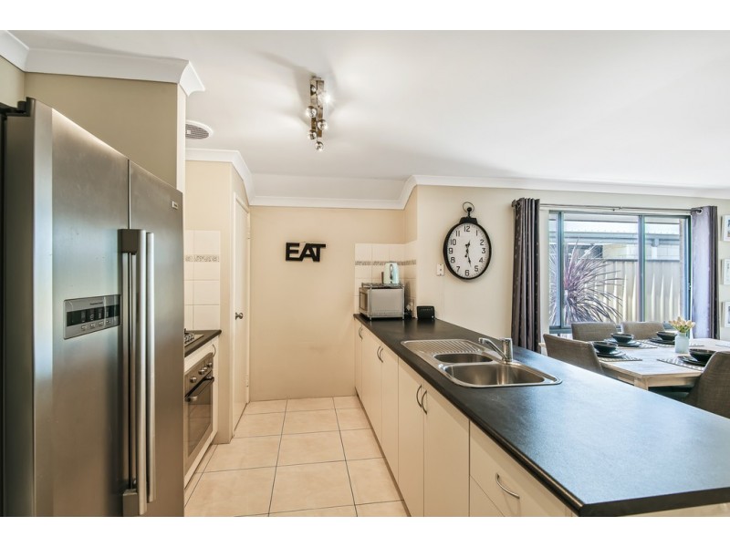 4 Nalgan Court, Carramar WA 6031