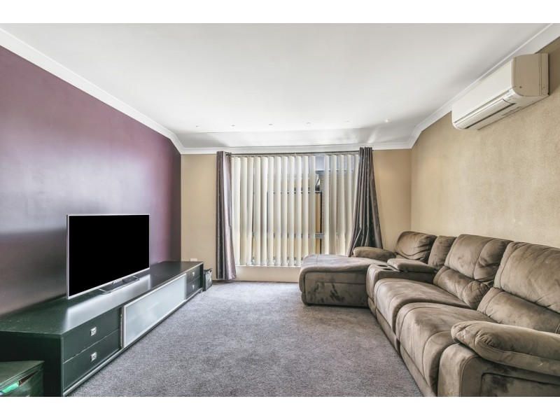 4 Nalgan Court, Carramar WA 6031